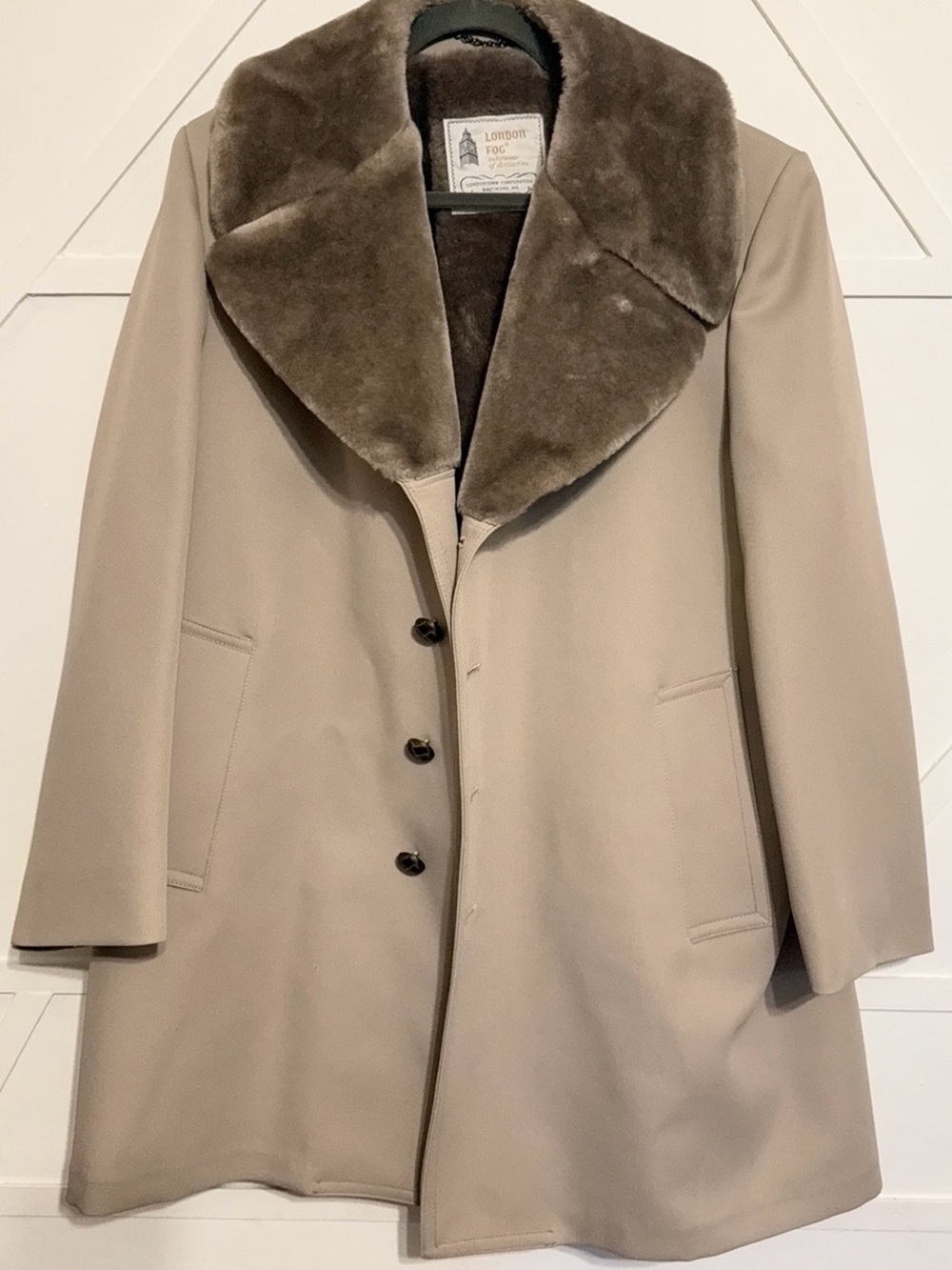 London Fog Taupe Pea Coat with Brown Faux Fur Collar vintage